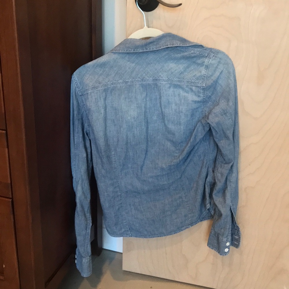 American Eagle Chambray Button Down Size Small - image 3
